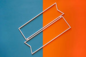 two arrows splitting a dual-coloured background